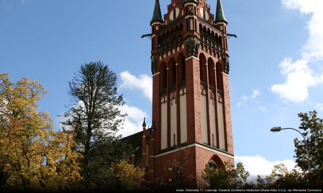 Polski Czerwony Krzyż porządkuje pojemniki na odzież używaną w Olsztynie